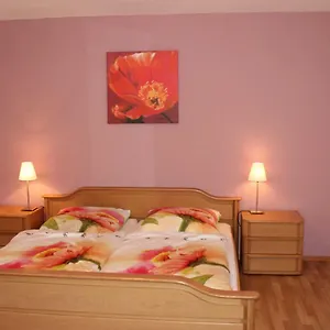 Zu Den Weinbergen Apartment Donnersdorf